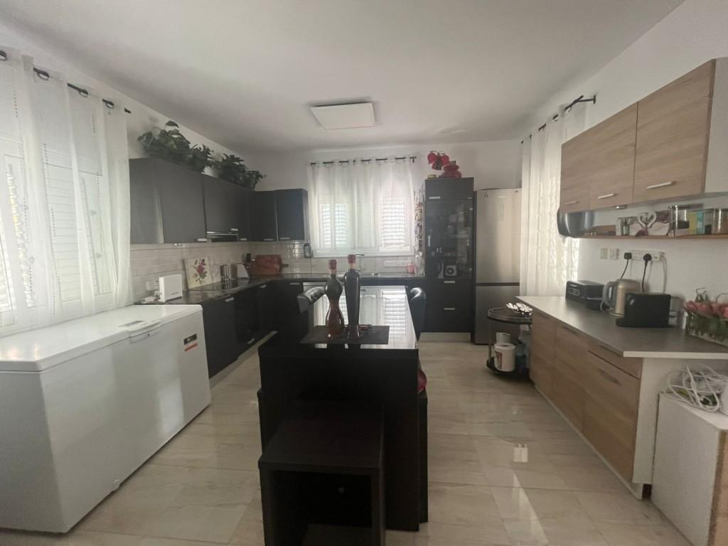 4 Bedroom Detached House For Sale: https://www.zyprus.com/property/39392/4-bedrooms-house-detached-house-in-emba-paphos (www.zyprus.com)