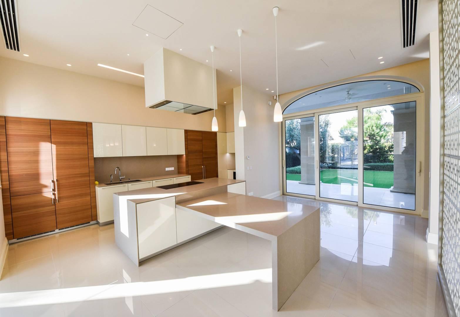 New 5-bedroom villa in Larnaca № 153400: https://dom.com.cy/en/catalog/sale/153400/ (dom.com.cy)