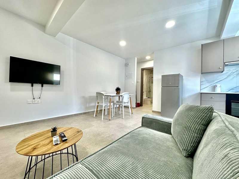 1 bedroom appartment: https://www.bazaraki.com/adv/5797873_1-bedroom-appartment (www.bazaraki.com)