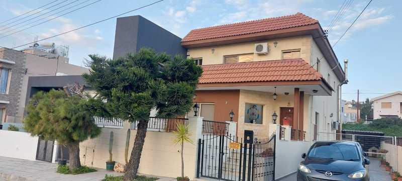 4-bedroom semi-detached to rent: https://www.bazaraki.com/adv/5793622_4-bedroom-semi-detached-to-rent (www.bazaraki.com)