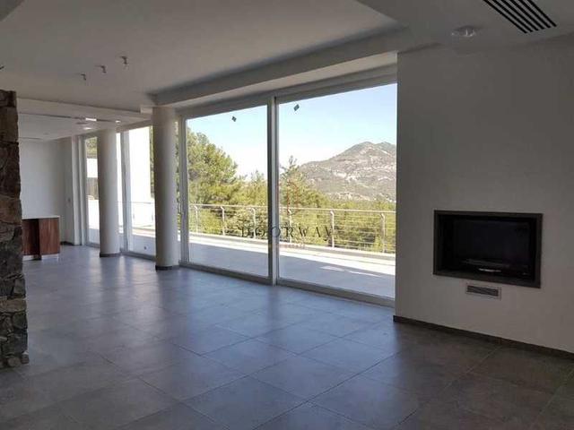 5-bedroom detached house for sale: https://www.bazaraki.com/adv/5794779_5-bedroom-detached-house-for-sale (www.bazaraki.com)