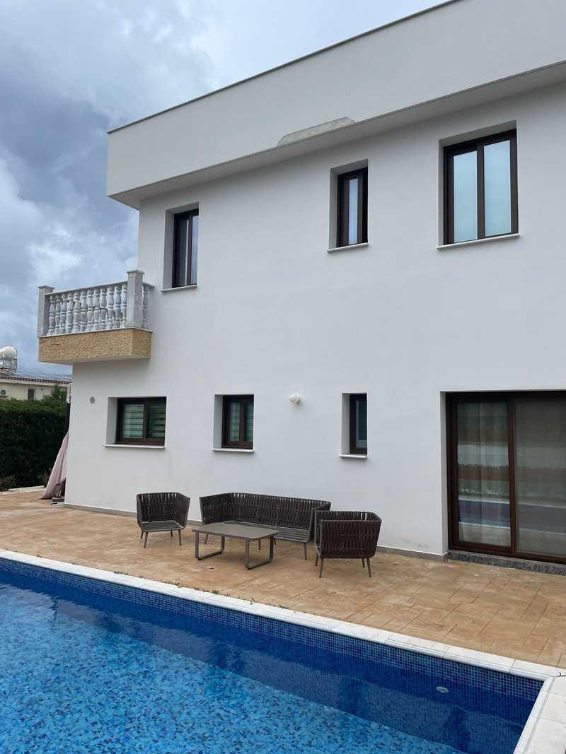 4-bedroom villa to rent: https://www.bazaraki.com/adv/5767978_4-bedroom-villa-to-rent (www.bazaraki.com)