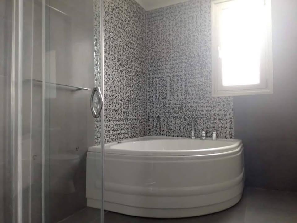 6 Bedrooms Villa in Peyia: https://www.facebook.com/marketplace/item/615365181479470 (www.facebook.com)