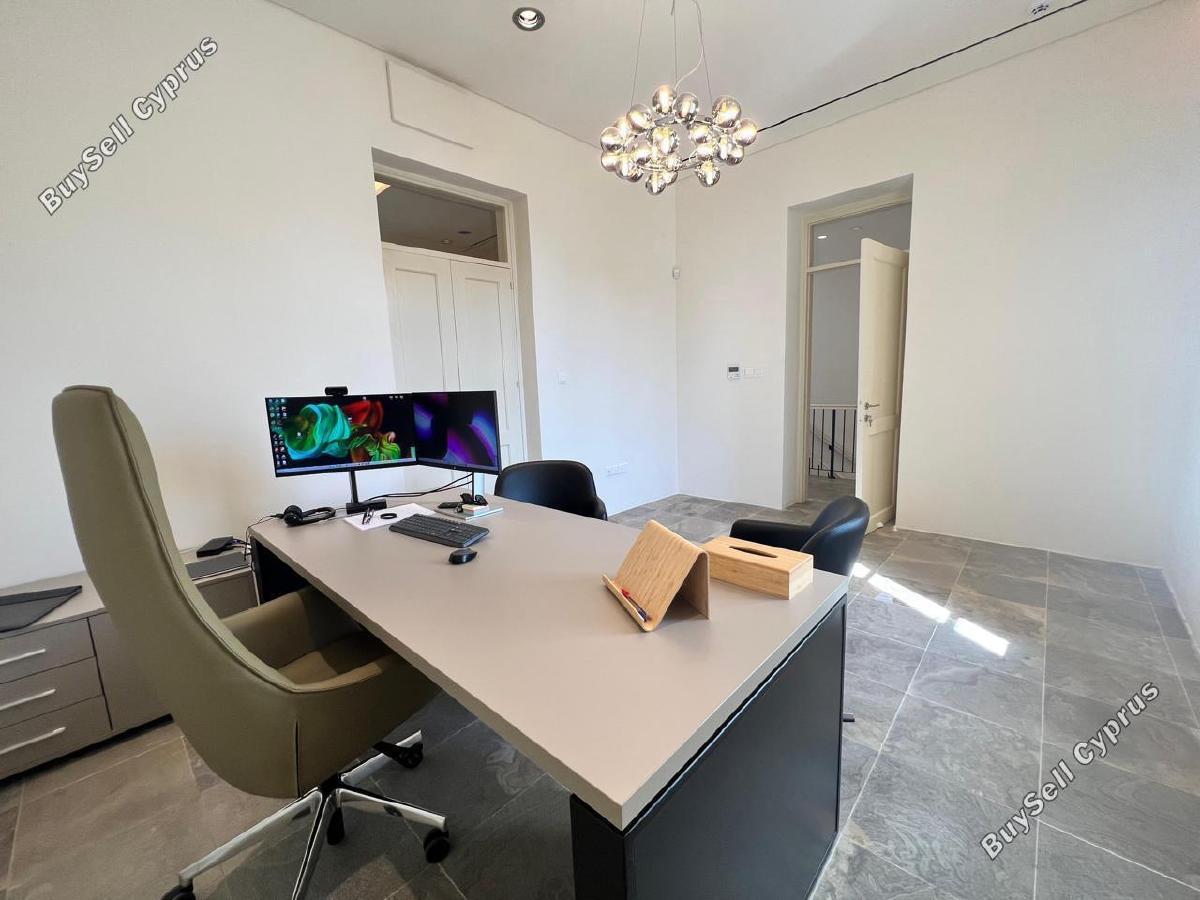 Office to rent in Larnaca Municipality, Larnaca: https://www.buysellcyprus.com/property-for-rent/larnaca/larnaca-municipality/office-to-rent-larnaca-municipality-larnaca-1796610.html (www.buysellcyprus.com)