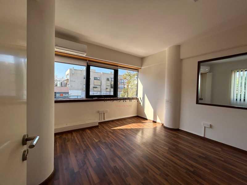 Office in mesa geitonia: https://www.bazaraki.com/adv/5796748_office-in-mesa-geitonia (www.bazaraki.com)