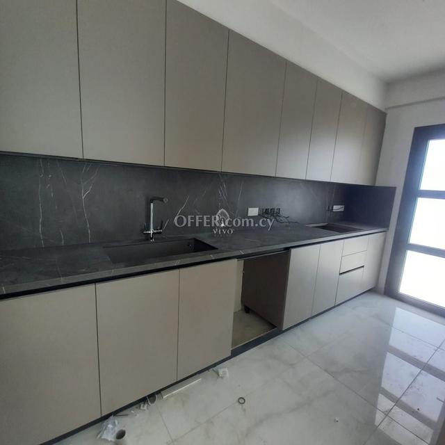 MODERN FULLY FURNISHED 3 BEDROOM APARTMENT WITH ROOF GARDEN IN MESA GEITONIA: https://www.offer.com.cy/en/modern-fully-furnished-3-bedroom-apartment-with-roof-garden-in-mesa-geitonia/21-816459/ (www.offer.com.cy)