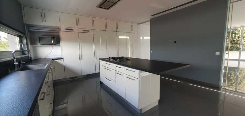 3-bedroom apartment to rent: https://www.bazaraki.com/adv/5799592_3-bedroom-apartment-to-rent (www.bazaraki.com)