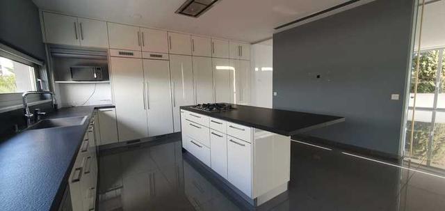 3-bedroom apartment to rent: https://www.bazaraki.com/adv/5799592_3-bedroom-apartment-to-rent (www.bazaraki.com)