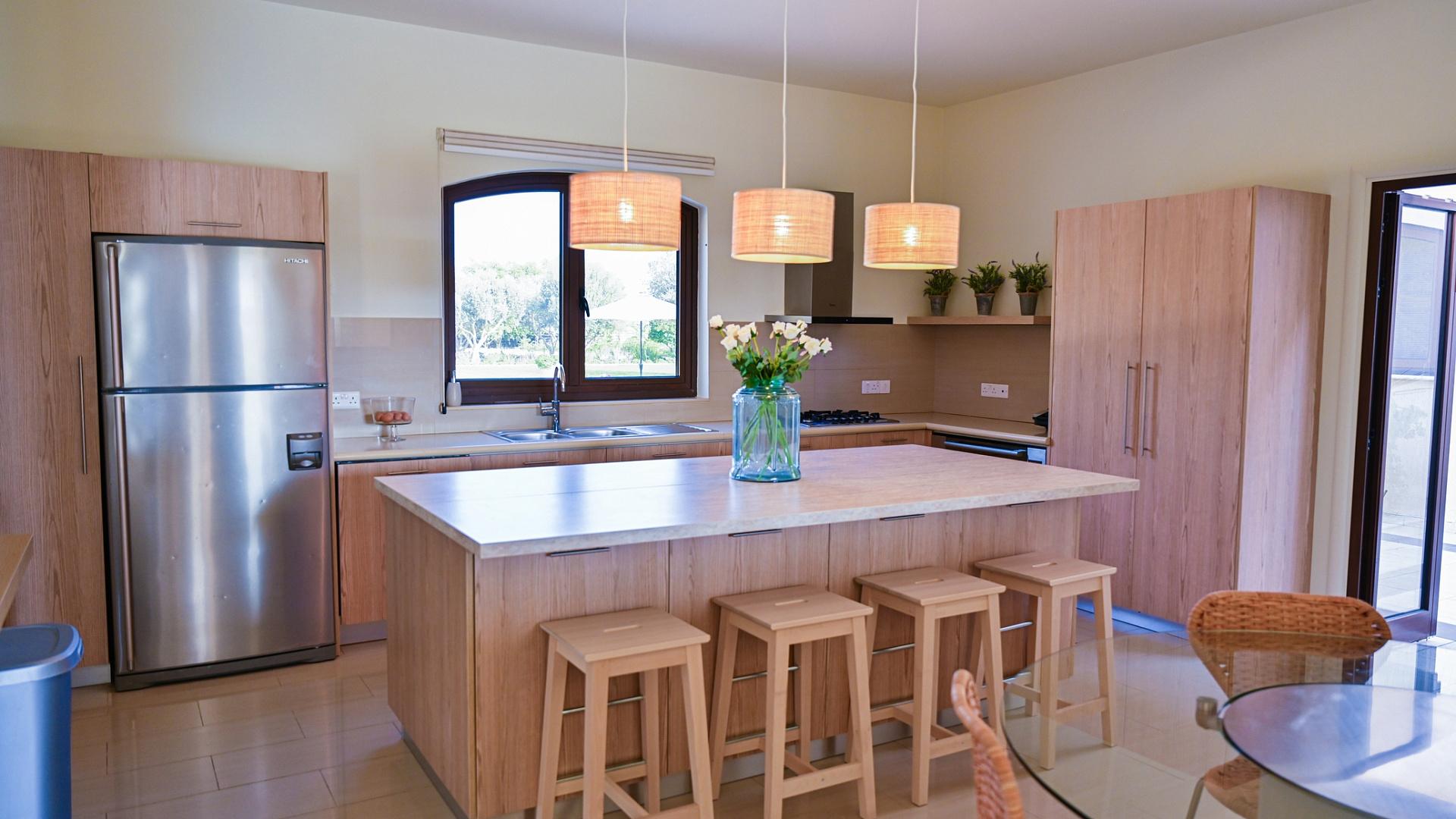 6-bedroom villa in Larnaca № 153177: https://dom.com.cy/en/catalog/sale/153177/ (dom.com.cy)
