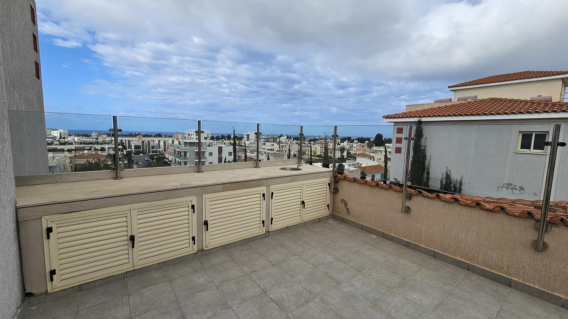 3-bedroom apartment in Paphos № 154000: https://dom.com.cy/en/catalog/sale/154000/ (dom.com.cy)