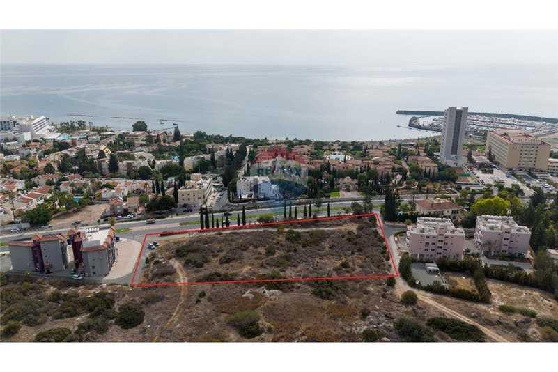 Commercial land 4604 m²: https://www.bazaraki.com/adv/5798085_commercial-land-4604-m2 (www.bazaraki.com)