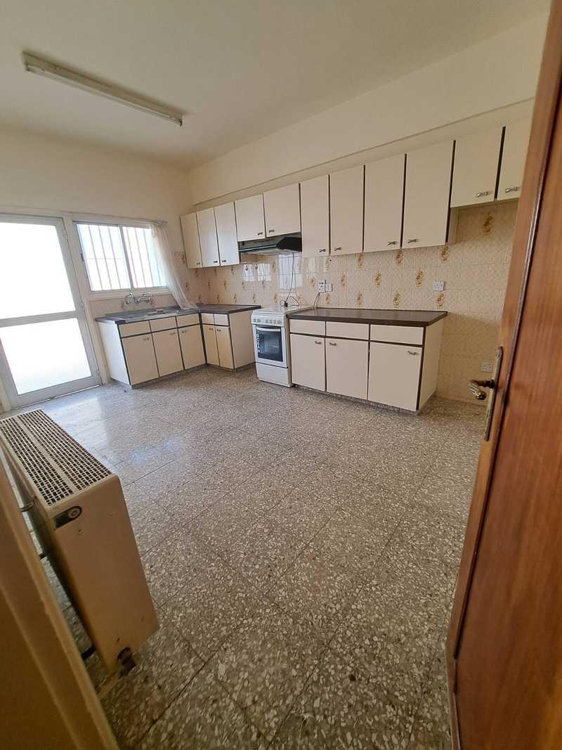 3-bedroom apartment to rent: https://www.bazaraki.com/adv/5768603_3-bedroom-apartment-to-rent (www.bazaraki.com)