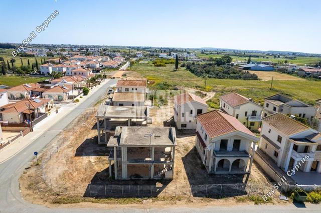 10 Bedroom Detached house for sale in Frenaros, Famagusta: https://www.buysellcyprus.com/property-for-sale/famagusta/frenaros/10-bed-detached-house-for-sale-frenaros-famagusta-1800617.html (www.buysellcyprus.com)