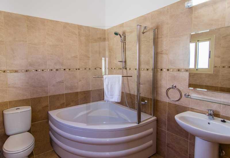 3-bedroom villa for sale: https://www.bazaraki.com/adv/5796616_3-bedroom-villa-for-sale (www.bazaraki.com)