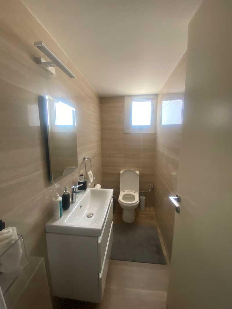 3-bedroom penthouse to rent: https://www.bazaraki.com/adv/5797117_3-bedroom-penthouse-to-rent (www.bazaraki.com)