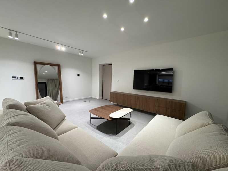 3-bedroom penthouse to rent: https://www.bazaraki.com/adv/5798252_3-bedroom-penthouse-to-rent (www.bazaraki.com)