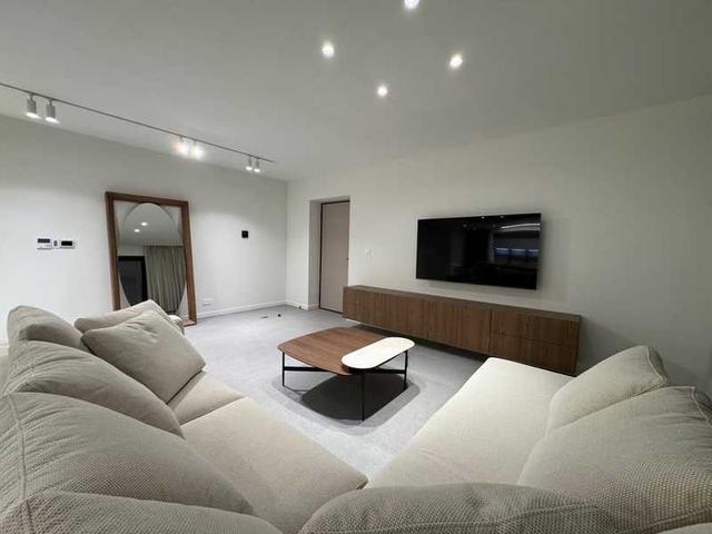 3-bedroom penthouse to rent: https://www.bazaraki.com/adv/5798252_3-bedroom-penthouse-to-rent (www.bazaraki.com)