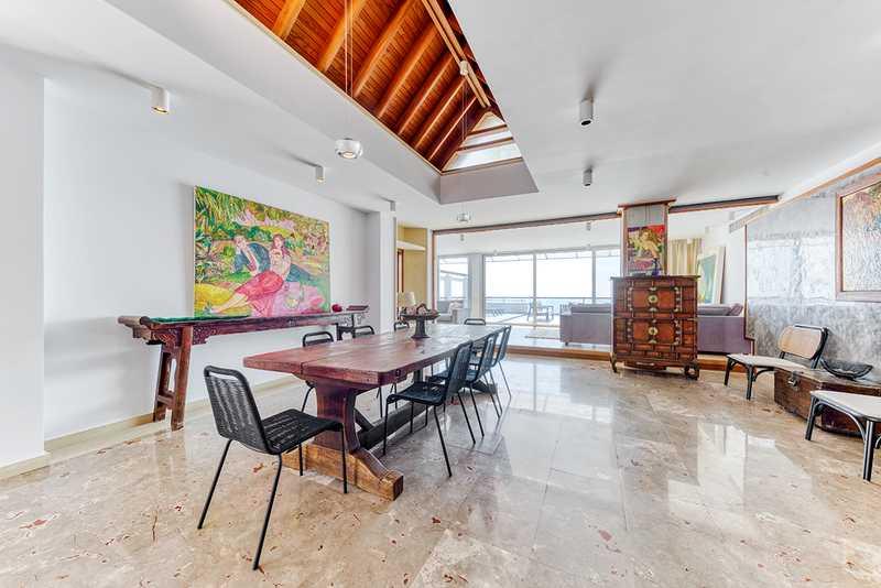 3-bedroom penthouse to rent: https://www.bazaraki.com/adv/5798285_3-bedroom-penthouse-to-rent (www.bazaraki.com)