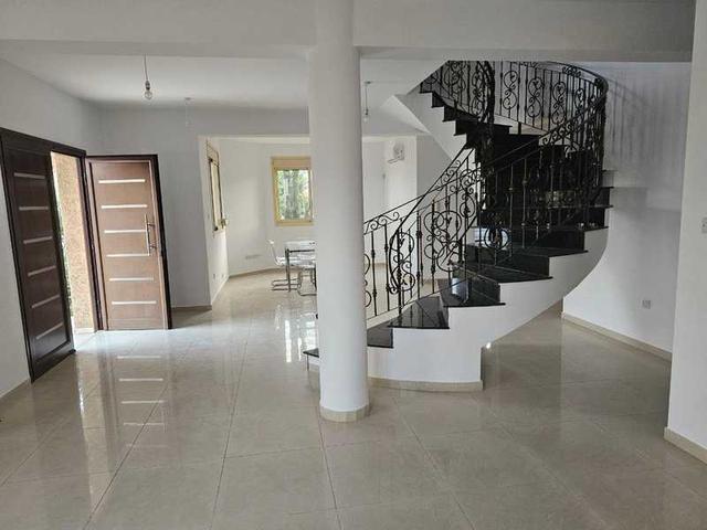 5-bedroom detached house to rent: https://www.bazaraki.com/adv/5793623_5-bedroom-detached-house-to-rent (www.bazaraki.com)