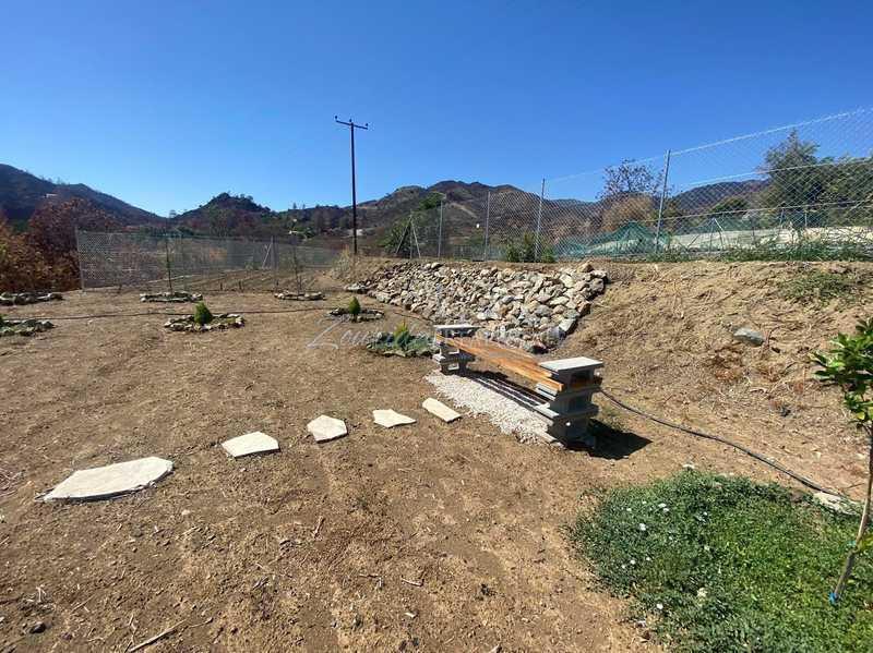 Agricultural land 576 m²: https://www.bazaraki.com/adv/5797553_agricultural-land-576-m2 (www.bazaraki.com)