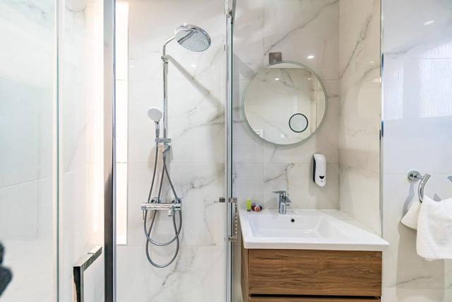 5-bedroom apartment in Paphos №152852: https://dom.com.cy/en/catalog/rent/152852/ (dom.com.cy)