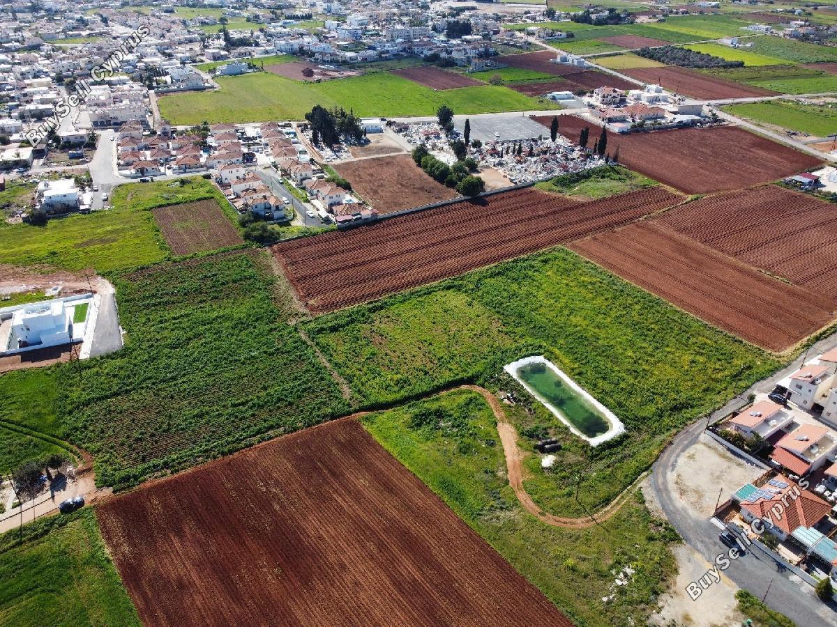 2,471 SQM Land for sale in Xylofagou, Larnaca: https://www.buysellcyprus.com/property-for-sale/larnaca/xylofagou/land-for-sale-xylofagou-larnaca-1795282.html (www.buysellcyprus.com)
