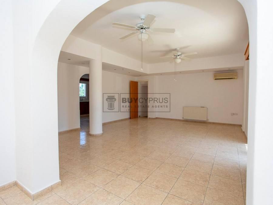4 BEDROOM VILLA FOR SALE IN ARGAKA: https://www.facebook.com/marketplace/item/714628914479367 (www.facebook.com)
