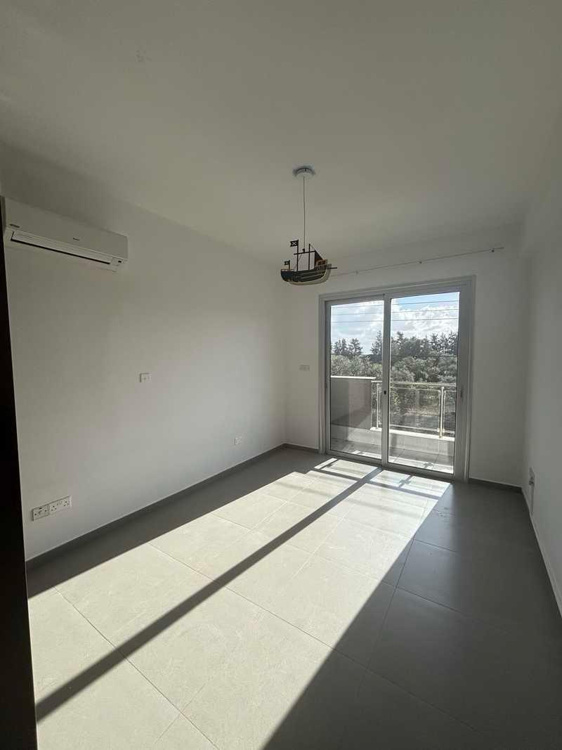 4-bedroom semi-detached to rent: https://www.bazaraki.com/adv/5799567_4-bedroom-semi-detached-to-rent (www.bazaraki.com)
