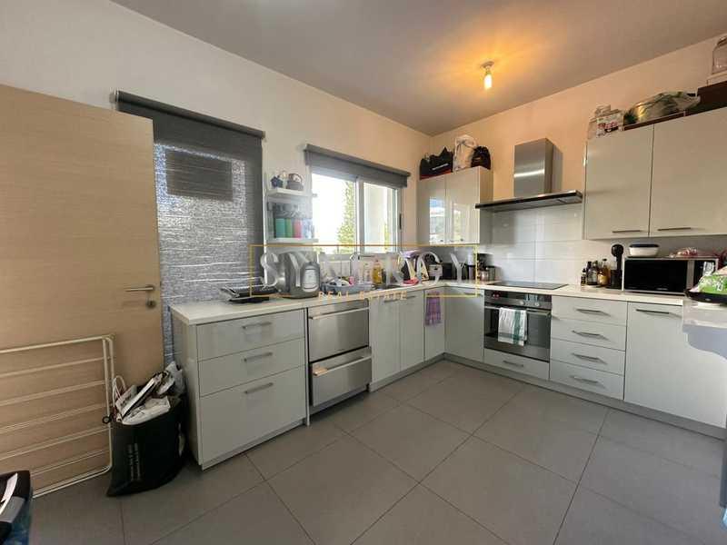 3-bedroom apartment for sale: https://www.bazaraki.com/adv/5795488_3-bedroom-apartment-for-sale (www.bazaraki.com)