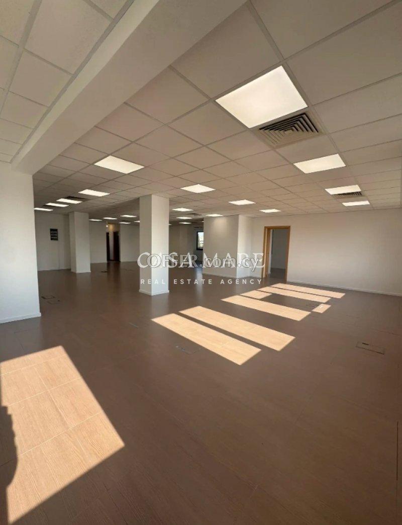 3 bedrooms Office in Strovolos: https://www.offer.com.cy/en/3-bedrooms-office-in-strovolos/21-816635/ (www.offer.com.cy)