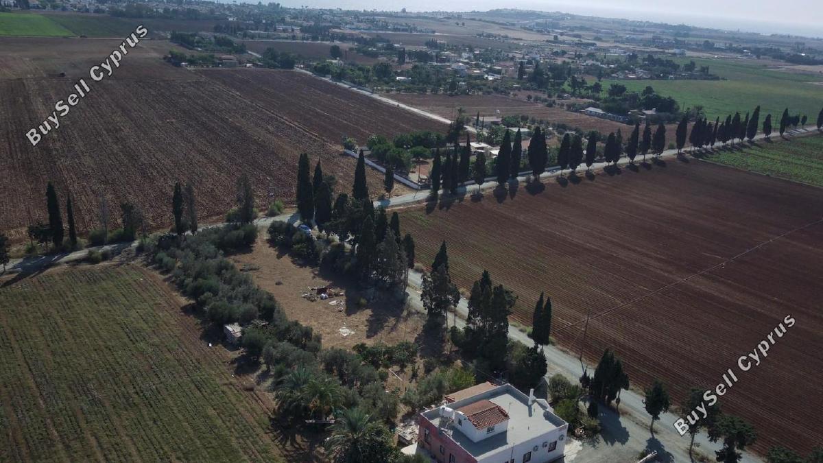 5 Bedroom Bungalow for sale in Pervolia, Larnaca: https://www.buysellcyprus.com/property-for-sale/larnaca/pervolia/5-bed-bungalow-for-sale-pervolia-larnaca-1795531.html (www.buysellcyprus.com)