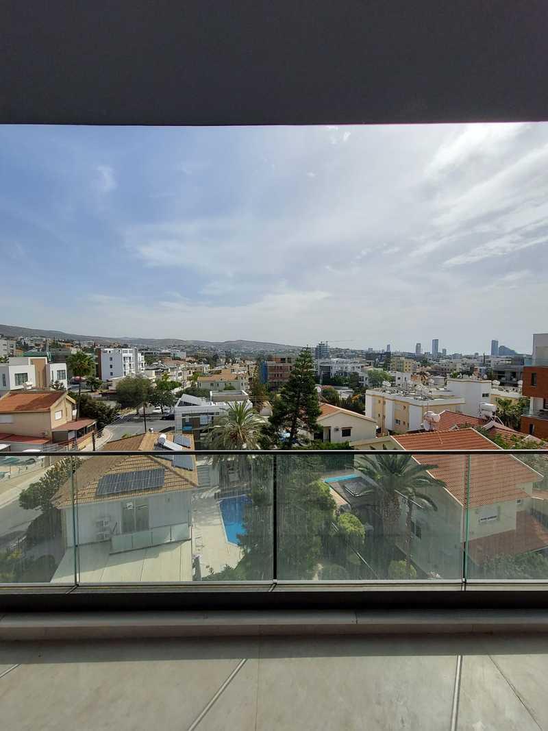 3-bedroom penthouse for sale: https://www.bazaraki.com/adv/5756023_3-bedroom-penthouse-for-sale (www.bazaraki.com)