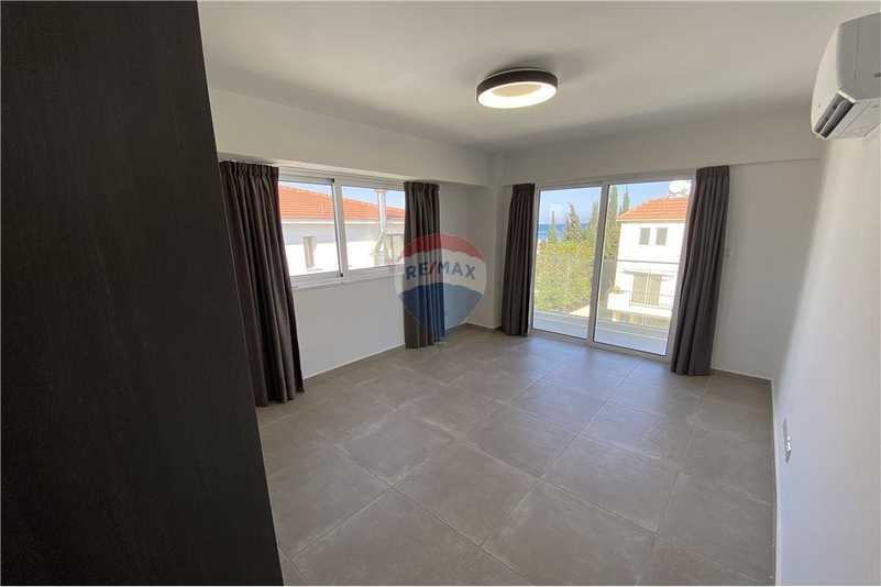 3-bedroom detached house for sale: https://www.bazaraki.com/adv/5787672_3-bedroom-detached-house-for-sale (www.bazaraki.com)