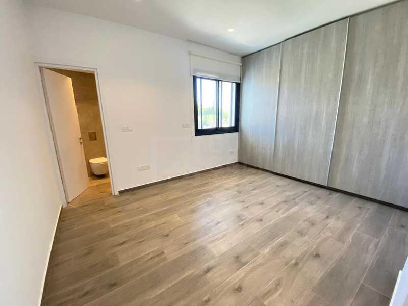 5-bedroom penthouse for sale: https://www.bazaraki.com/adv/5741291_5-bedroom-penthouse-for-sale (www.bazaraki.com)