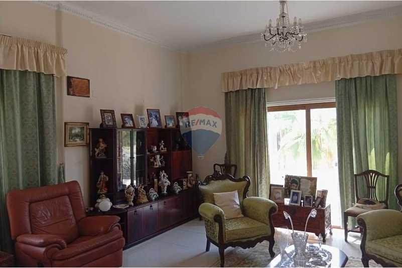 4-bedroom detached house for sale: https://www.bazaraki.com/adv/5799641_4-bedroom-detached-house-for-sale (www.bazaraki.com)