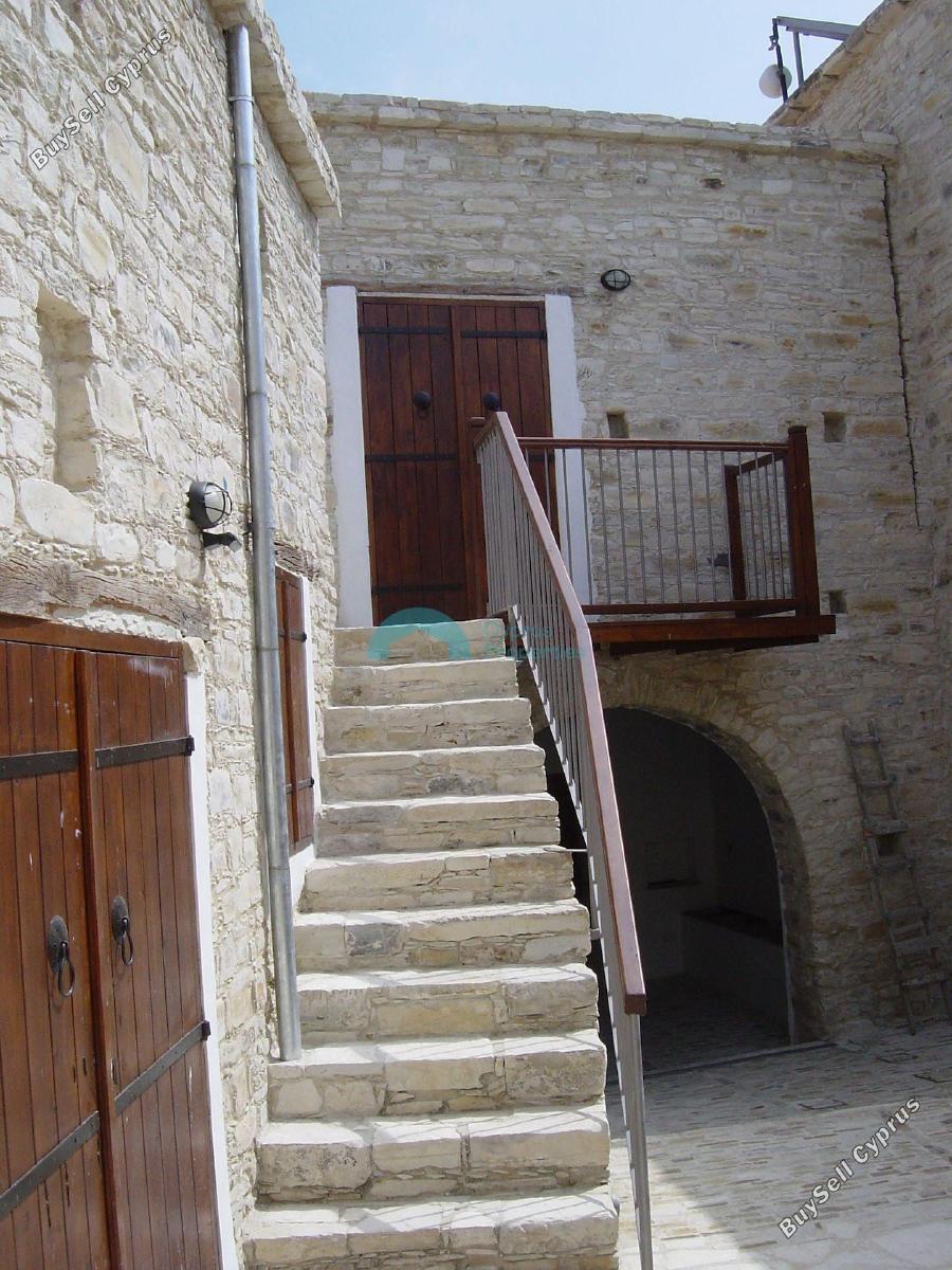 3 Bedroom Semi-detached house to rent in Vavla, Larnaca: https://www.buysellcyprus.com/property-for-rent/larnaca/vavla/3-bed-semi-detached-house-to-rent-vavla-larnaca-1800789.html (www.buysellcyprus.com)