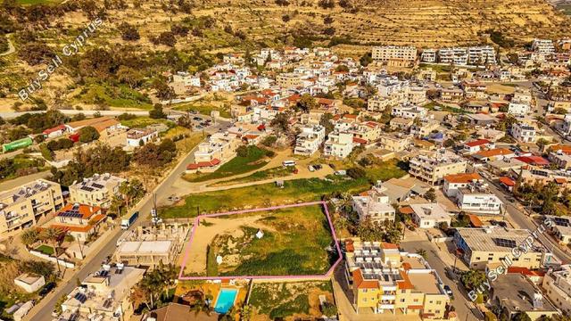 1,982 SQM Residential Land for sale in Oroklini, Larnaca: https://www.buysellcyprus.com/property-for-sale/larnaca/oroklini/land-for-sale-oroklini-larnaca-1796736.html (www.buysellcyprus.com)