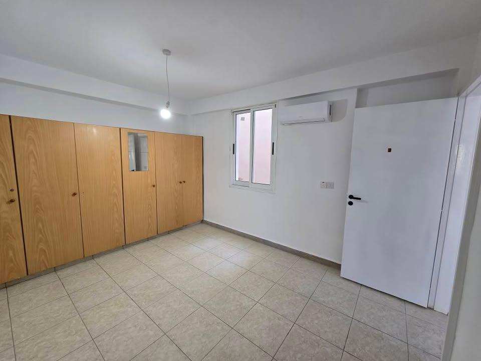 3 bed groundfloor in Kato Paphos: https://www.facebook.com/marketplace/item/641537108881501 (www.facebook.com)