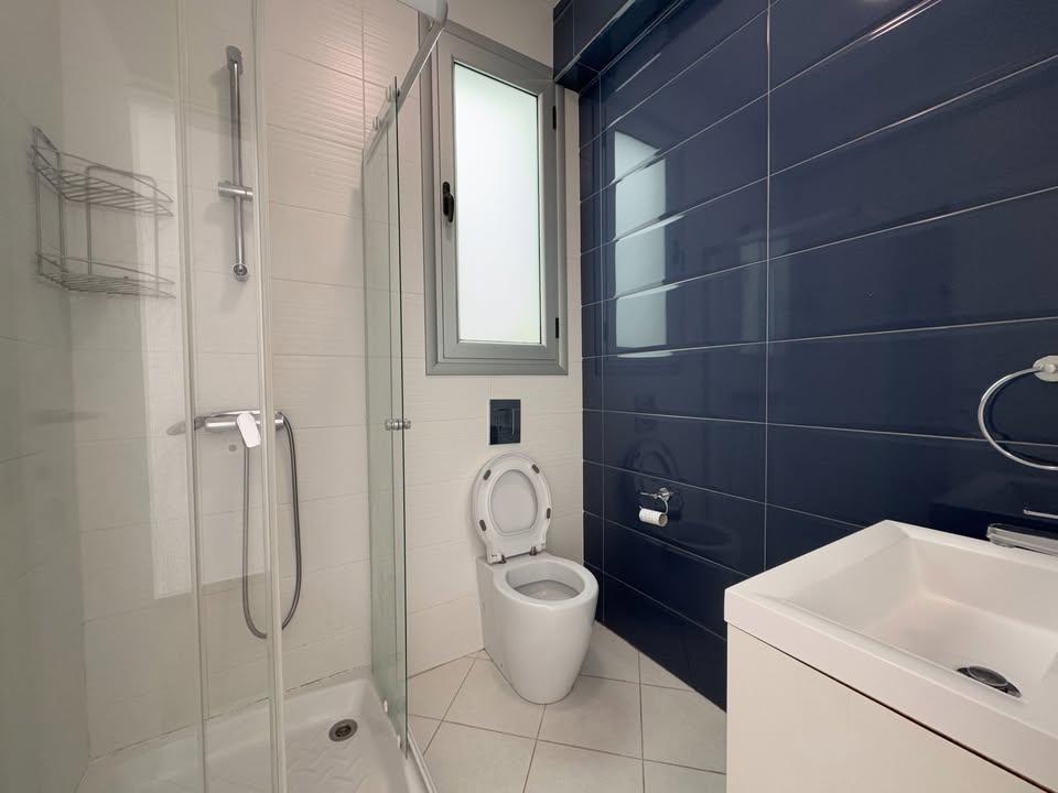 2 beds 2 baths Townhouse: https://www.facebook.com/marketplace/item/1658030904917522 (www.facebook.com)