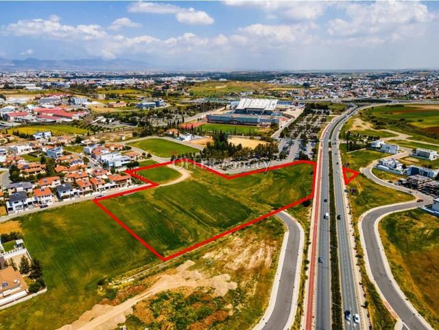 Residential field in Strovolos Nicosia: https://www.offer.com.cy/en/residential-field-in-strovolos-nicosia/21-811652/ (www.offer.com.cy)