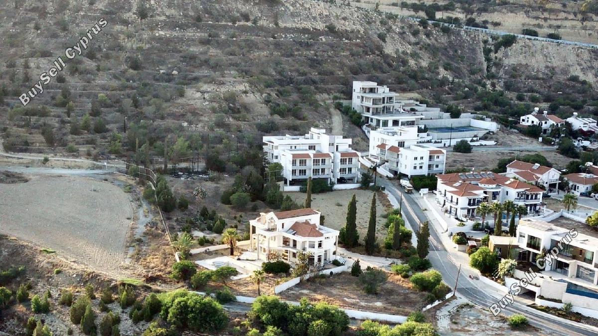 2,793 SQM Land for sale in Oroklini, Larnaca: https://www.buysellcyprus.com/property-for-sale/larnaca/oroklini/land-for-sale-oroklini-larnaca-1796717.html (www.buysellcyprus.com)