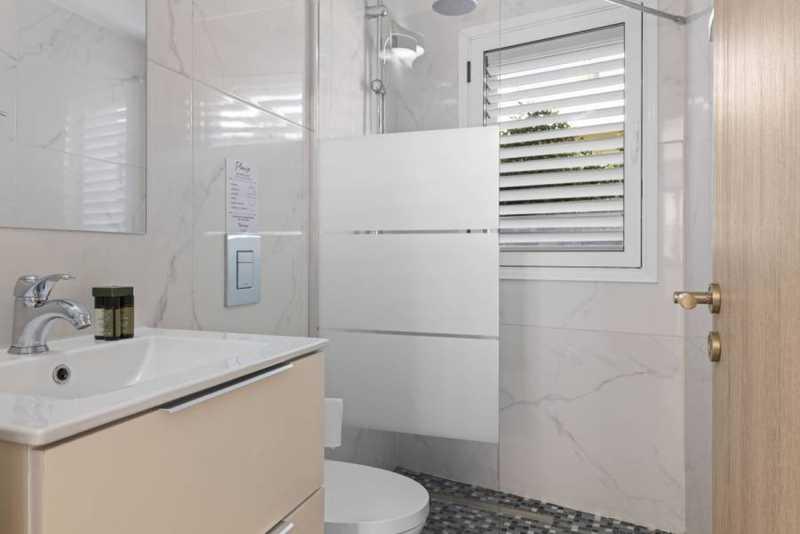1-bedroom apartment to rent: https://www.bazaraki.com/adv/5786982_1-bedroom-apartment-to-rent (www.bazaraki.com)