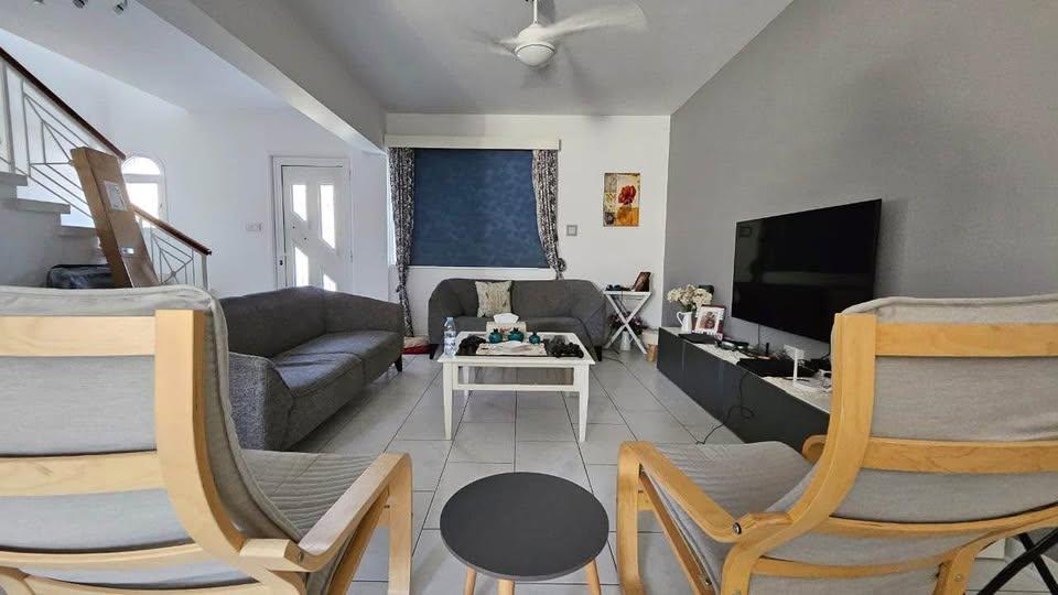 3 Bedrooms House For Sale: https://www.facebook.com/marketplace/item/3909152335963931 (www.facebook.com)