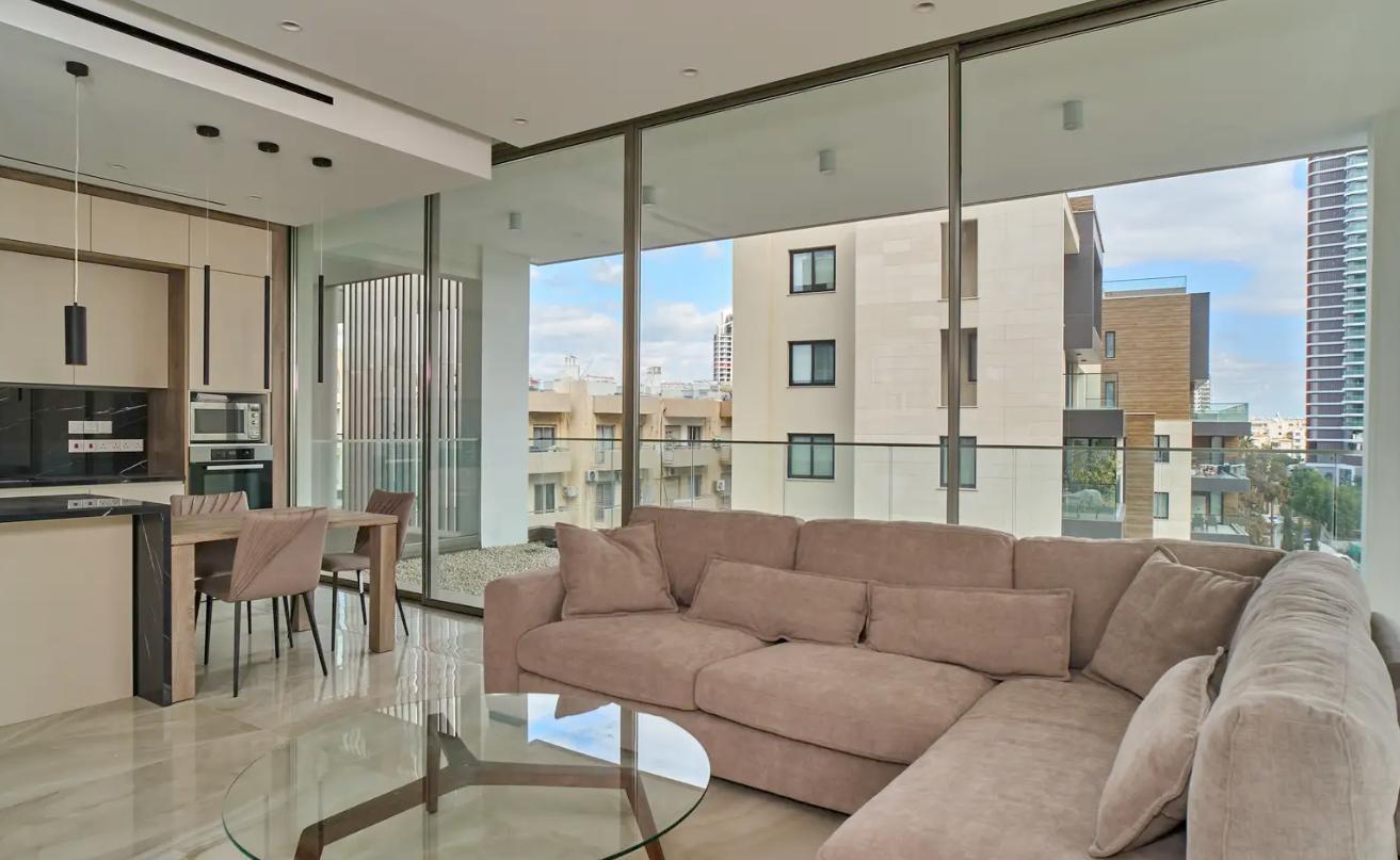 2-bedroom apartment in Limassol №152875: https://dom.com.cy/en/catalog/rent/152875/ (dom.com.cy)