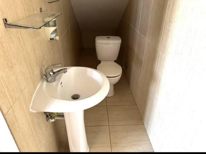 FOR SALE
Modern 2-Bedroom Home in Meneou, Larnaca: https://www.facebook.com/marketplace/item/2239462203155263 (www.facebook.com)