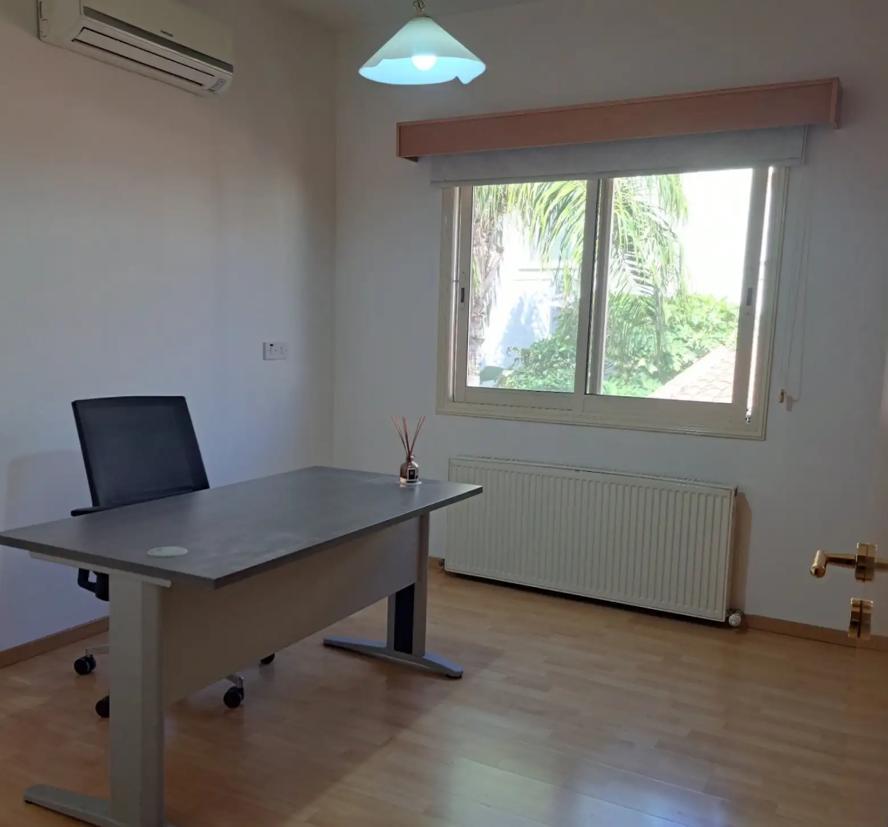 4-bedroom house in Limassol №153459: https://dom.com.cy/en/catalog/rent/153459/ (dom.com.cy)