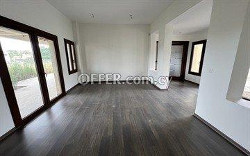 5 Bedroom House in Nisou, Nicosia: https://www.offer.com.cy/en/5-bedroom-house-in-nisou-nicosia/21-816557/ (www.offer.com.cy)