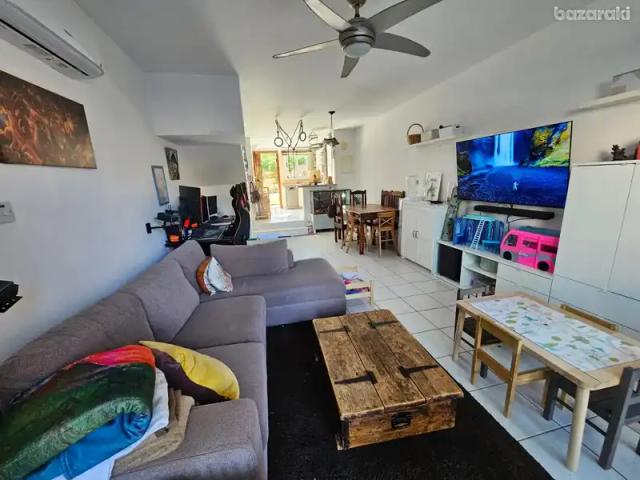 2-bedroom maisonette for sale: https://www.bazaraki.com/adv/5795314_2-bedroom-maisonette-for-sale (www.bazaraki.com)
