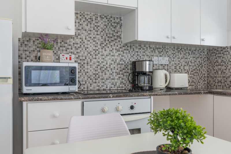 One bed flat in universal: https://www.bazaraki.com/adv/5796411_one-bed-flat-in-universal (www.bazaraki.com)