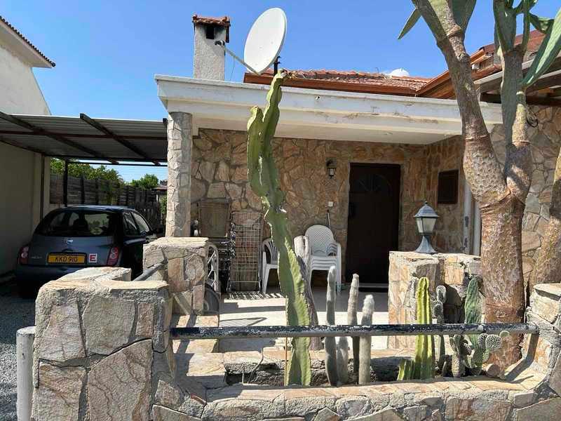 3-bedroom semi-detached for sale: https://www.bazaraki.com/adv/5794778_3-bedroom-semi-detached-for-sale (www.bazaraki.com)
